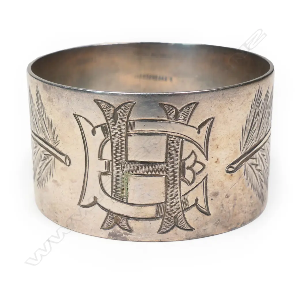 B. Petersen & Co. (Christchurch) silver napkin ring, Image 1++